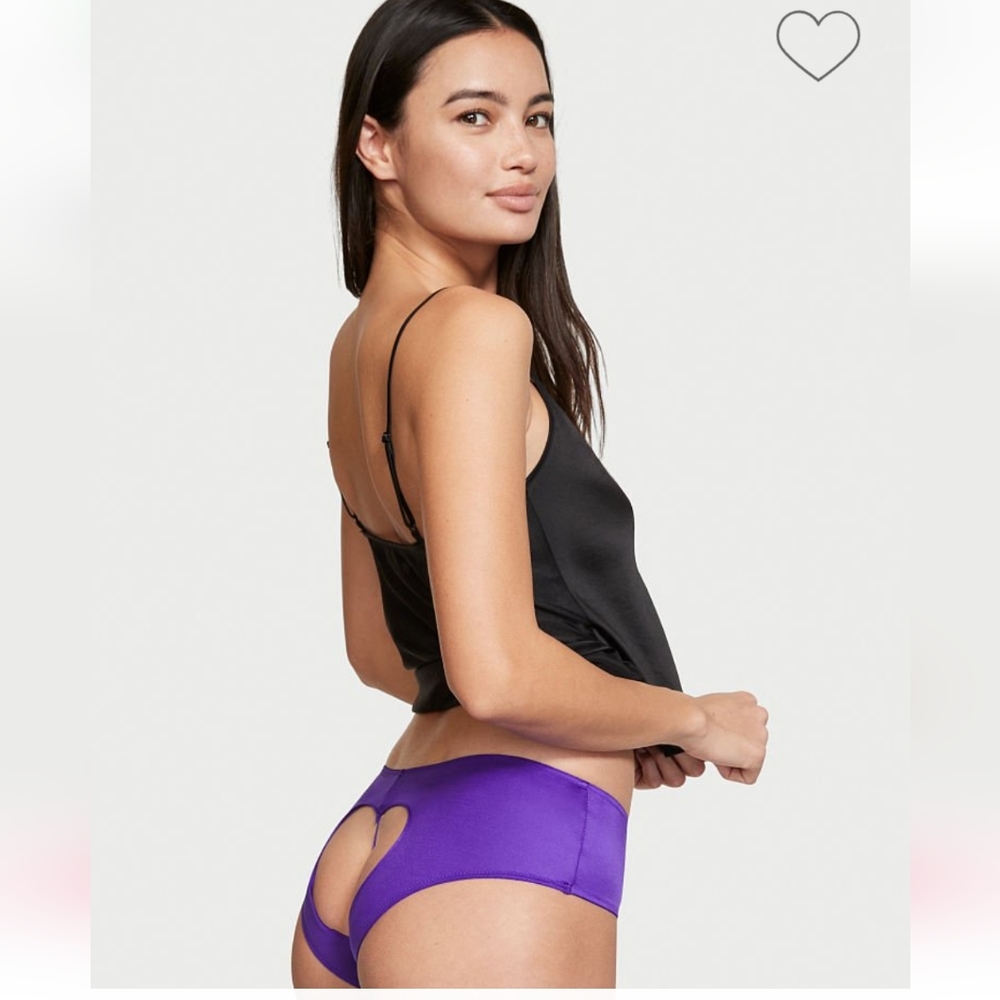 Victoria's Secret Heart Cut Out Cheeky Panty Size Medium - Picture 9 of 9